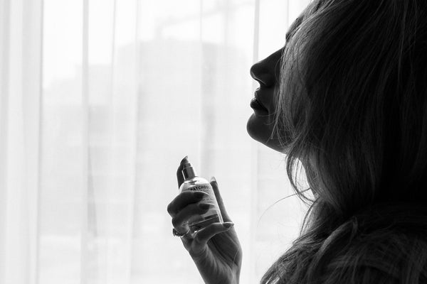 How to Make Your Perfume Last All Day: 5 Pro Tips for Maximum Scent Longevity
