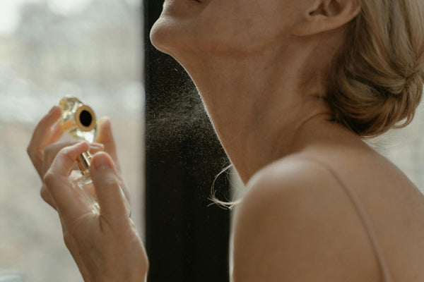 Scent Psychology: How the Right Perfume Can Boost Your Productivity and Confidence