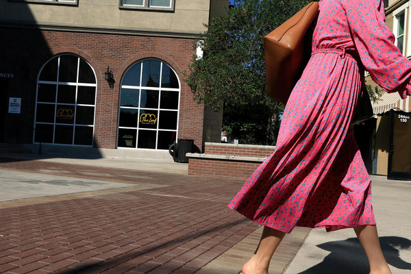 Spring to Summer Layering: How to Adapt Your Style for Unpredictable USA Weather