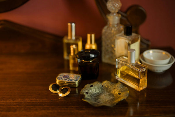 The Science of Scent: How to Build a Fragrance Wardrobe with Genfury Perfumes